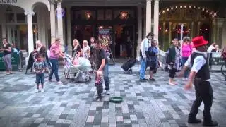 Bubble Jo - Bubble Performer - Outdoor Bubble Show