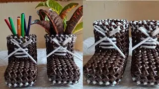Booties Plastic wire Decoration piece , Pen stand, flower vase 
