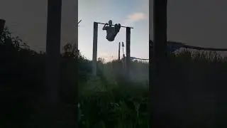Медленный выход на две в уголке