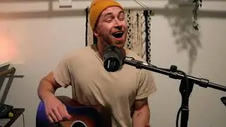 Fly Me to the Moon - Colin Edge Cover