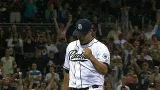 COL@SD: Stults goes distance to snap Padres' skid