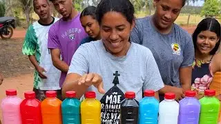 Garrafa colorida valendo prêmio: acerte a cor leve o dinheiro!