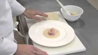 filete de pescado envuelto en masa