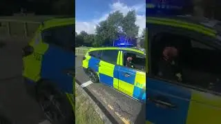 ford focus st and Skoda pulling in with light demo #uk #police