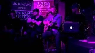 Brandon Ray performs 