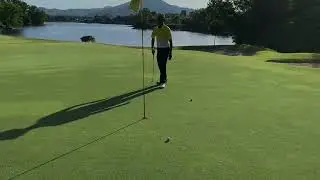 เล่นกอล์ฟที่ Red Mountain Golf Club