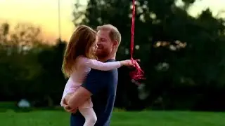 Принц Гарри и его прекрасная принцесса в розовом! Герцогиня Меган и принц Гарри влюблены!