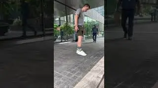 Knee Clicking