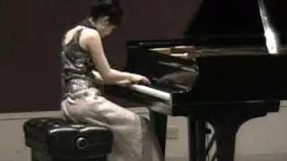Pianist Yoomi Kim Plays 
