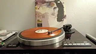 VICTOR (JVC) QL-Y66F playing THE DOORS 