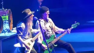 Poison   Montreal April 10,2017 Look What the Cat Dragged In + Ride The Wind