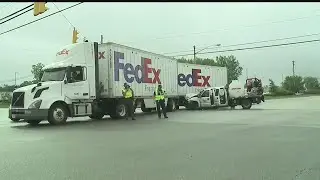 Crash involving FedEx truck temporarily blocks portion of Mahoning Avenue