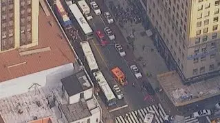 Empire State Building Shooting 2012: Initial Video From The Scene in New York City