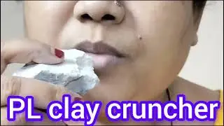 White rose clay ka crunch yummy yummy 😋😋