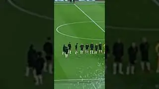 West ham Vs Liverpool , Liverpool team walking out and blowing bubbles song ⚽🥅 🎵🎶