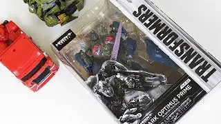 Give Us Studio Series Knight Optimus Prime | #Transformers TLK Takara Exclusive Dark Optimus Prime