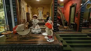 Old School / Retro Dollhouse Display at Strong Museum of Play
