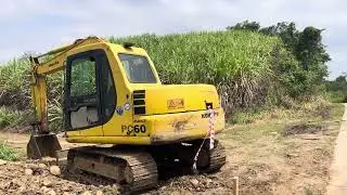 Mở rộng tuyến đường đi khu sản xuất miền núi. Nhằm thông thương phát triển KTXH địa phương.