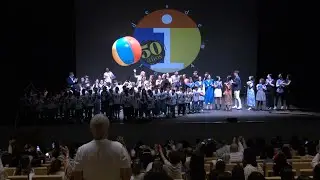 Lenguas con cincuenta años de celebración