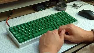 LZ CLSN w/Whipped Creams - Typing Sound Test