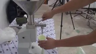Mini Manual 5-50ml Cream Filling Machine Paste Shampoo Cosmetic Filler A03