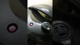 Pressure cooker, checking the valve is closed