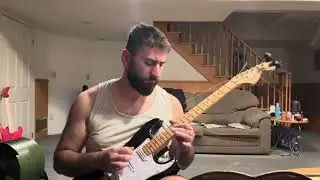 Strings so thin, they look invisible.