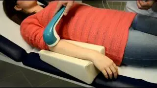 Treating an epicondylitis by external irradiation with the Weberneedle ® Laser shower „Body“
