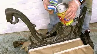 Remover pintura y pintar pie de metal de mesa de jardín