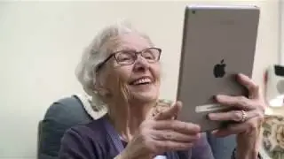 Betty Bromage tries Wonderscope: The oldest woman to perform a wing-walk relives her stunts in AR!