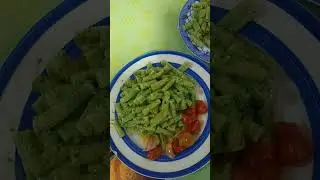 hoy fideos al pesto estilo  @tbhtecnologia