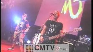 Attaque 77 - Ojos de perro (CM Vivo 2004)