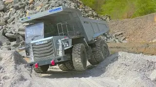 Heavy Granite Loaded by POWERFUL Hitachi ZW 370 RC