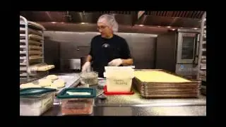 In the kitchen: Eastown baker shows how boiled bagels are made