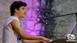 VÍDEO: Algunos de los temas de Javier Crespo en su concierto en el patio del Castillo de Lucena.