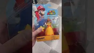 Toy hunt Ross Super Mario Daisy figure