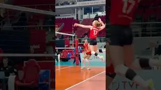 ✈️ Roberta 🤝🏻 Bergmann. #t&uuml;rkhavayolları #sultanlarligi #voleybol
