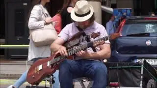 Multi guitarist small