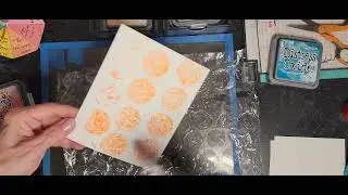 Distress Oxides + bubble wrap