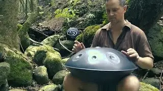 Two Hands Tapping - Celestial Sound F Aphrodite 9