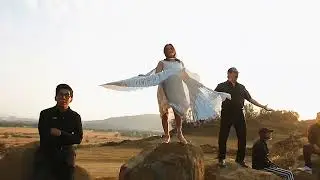 M&Aacute;S ALL&Aacute;-MANUEL DE GUZM&Aacute;N (OFFICIAL MUSIC VIDEO)