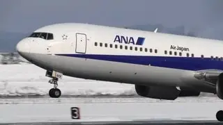 [Jet Blast Spray in Snow] ANA Boeing 767-300ER JA8971 TAKE-OFF TOYAMA Airport 富山空港 2012.3.13