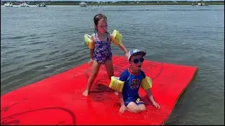 Aqua Pad / Lilly Pad Review - Splash Pad 💦 🏝️ ☀️ 👙 Water Mat #water  #waterfun #beach #summer