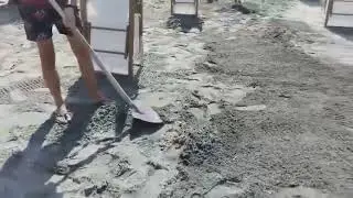 Salerno, i volontari di Balnea APS si dedicano alla pulizia della spiaggia libera inclusiva 