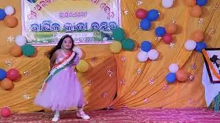 A little baby dancing 😚 i love My indian song 🇮🇳🇮🇳🤌🏼🫰🏼