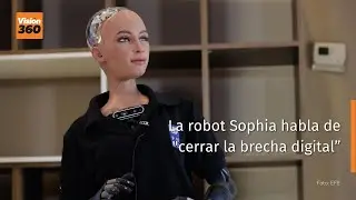 La robot Sophia habla de 