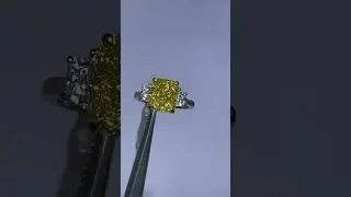 4.01ct GIA fancy intense yellow vs1