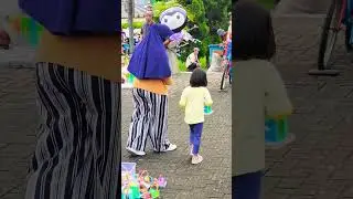beli balon kelomang sama mamah