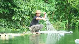 Building A Bamboo Raft And Smoking Fresh Fish For River Survival