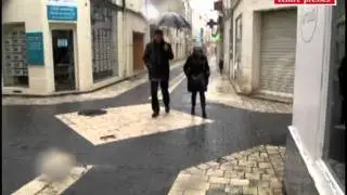 Ch&acirc;tellerault: premi&egrave;re neige en ville